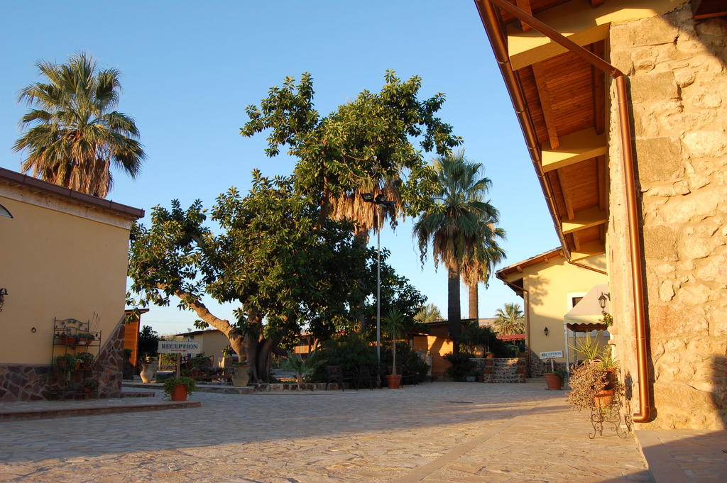 Il Giardino Del Sole Villa Agnone Bagni Exterior photo
